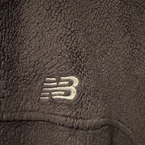 New Balance Black and Red Fleece Jacket - Picture 3 of 9